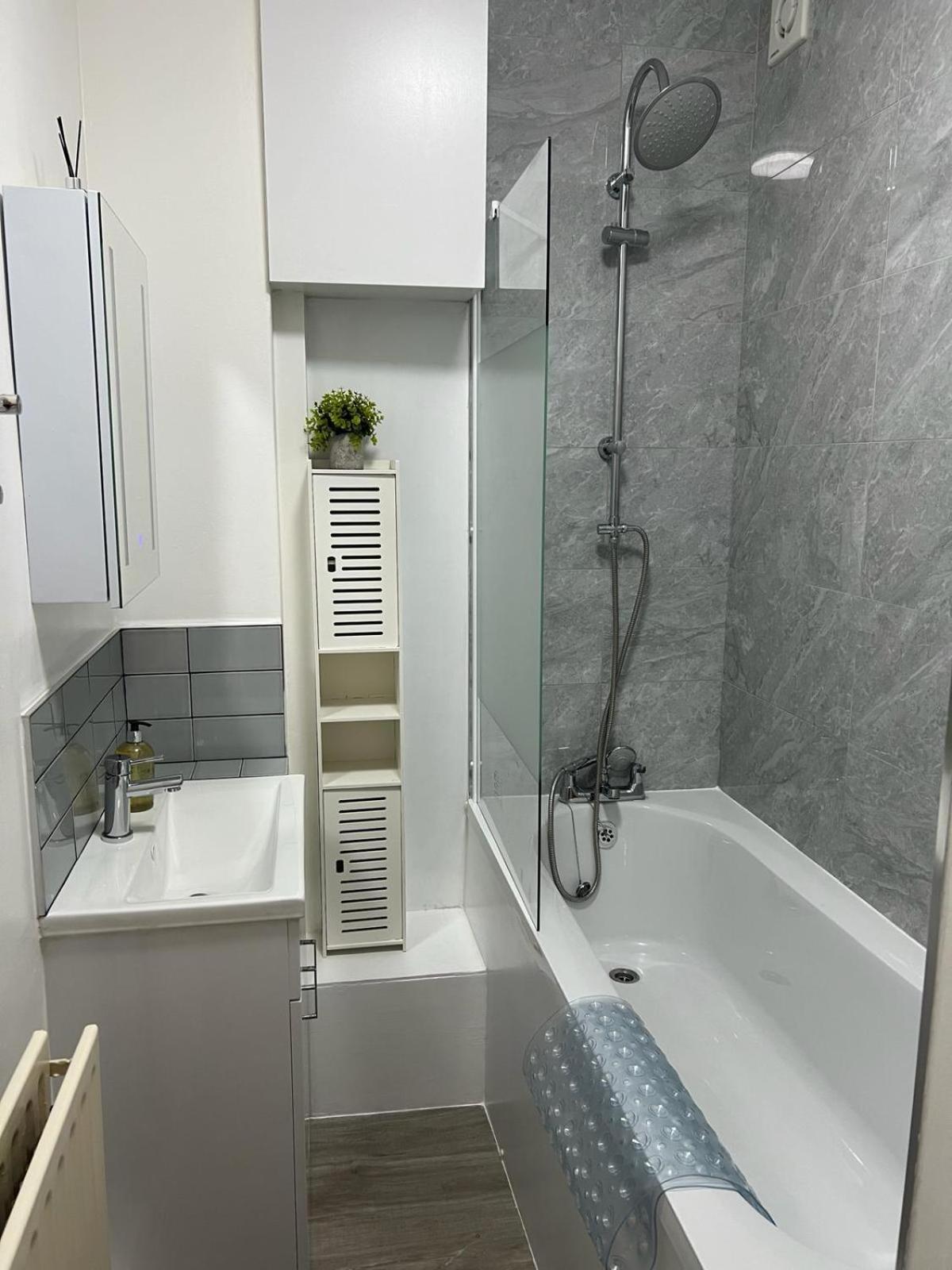 1 Bed Apartment - Centrally Located In The Heart Of Westminster London Exteriör bild